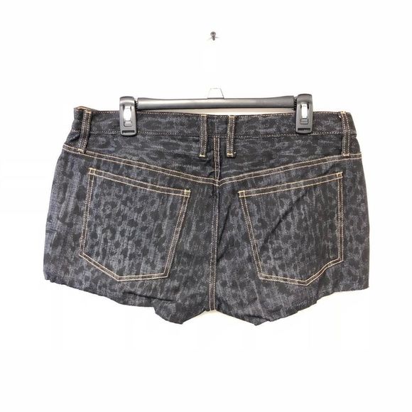 Current/Elliott Boyfriend Short, Denim Cheetah - Picture 3 of 3